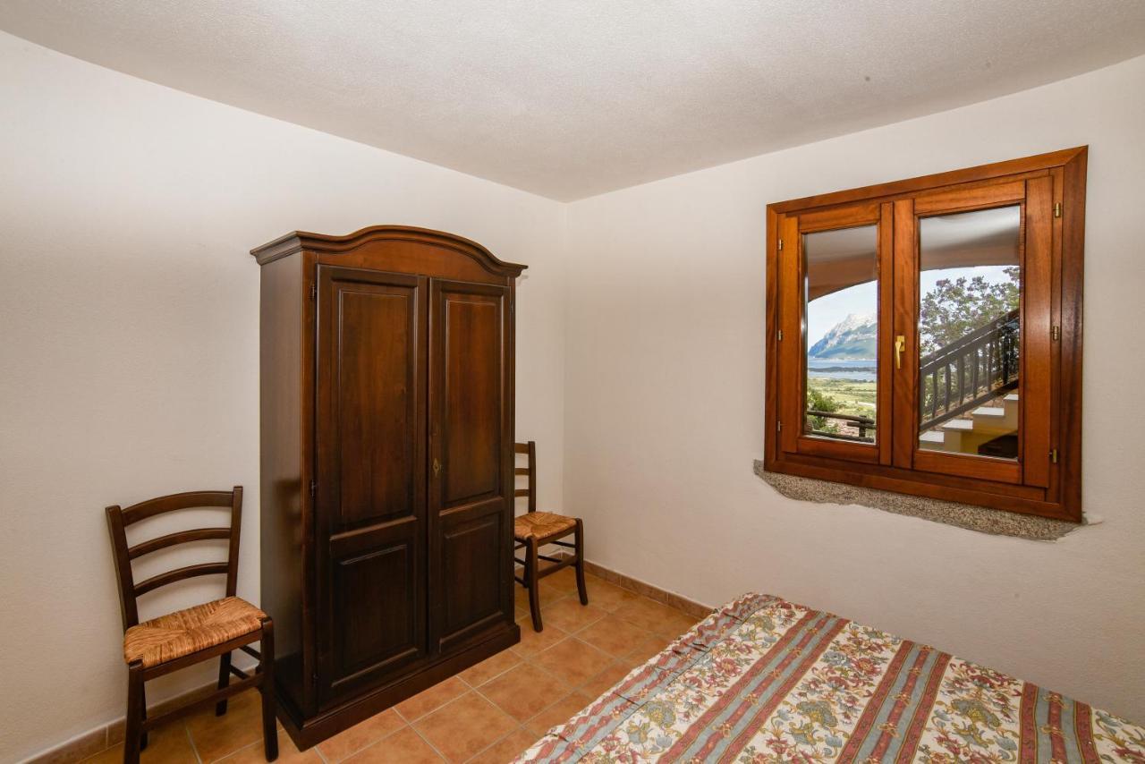 La Rosa Dei Venti Apts Loiri Porto San Paolo Exterior foto