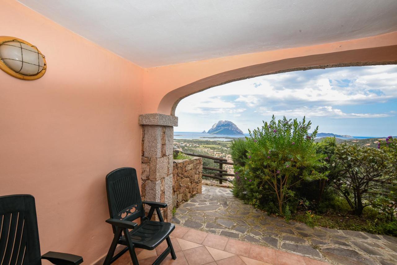 La Rosa Dei Venti Apts Loiri Porto San Paolo Exterior foto
