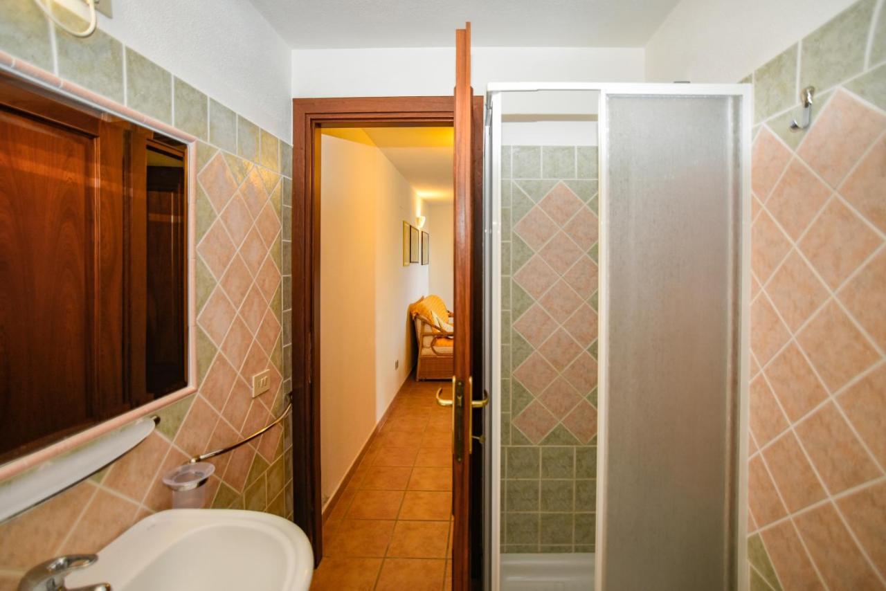 La Rosa Dei Venti Apts Loiri Porto San Paolo Exterior foto