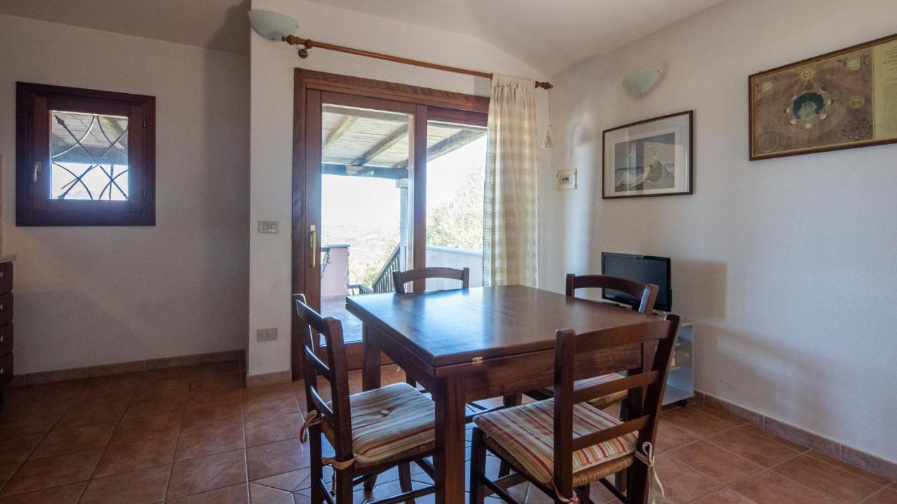 La Rosa Dei Venti Apts Loiri Porto San Paolo Exterior foto