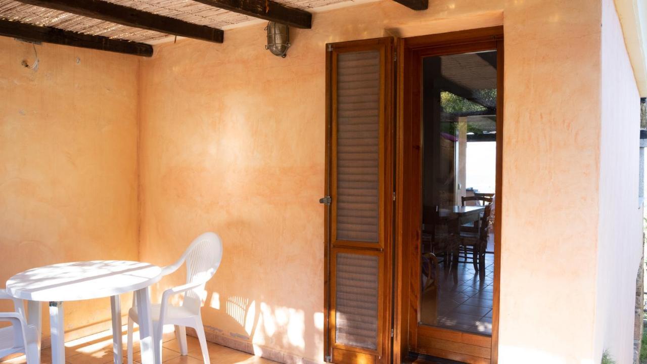 La Rosa Dei Venti Apts Loiri Porto San Paolo Exterior foto