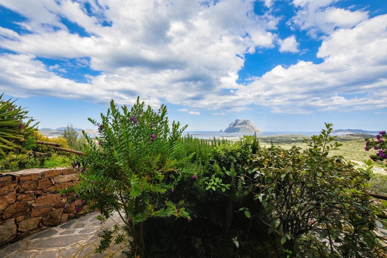 La Rosa Dei Venti Apts Loiri Porto San Paolo Exterior foto